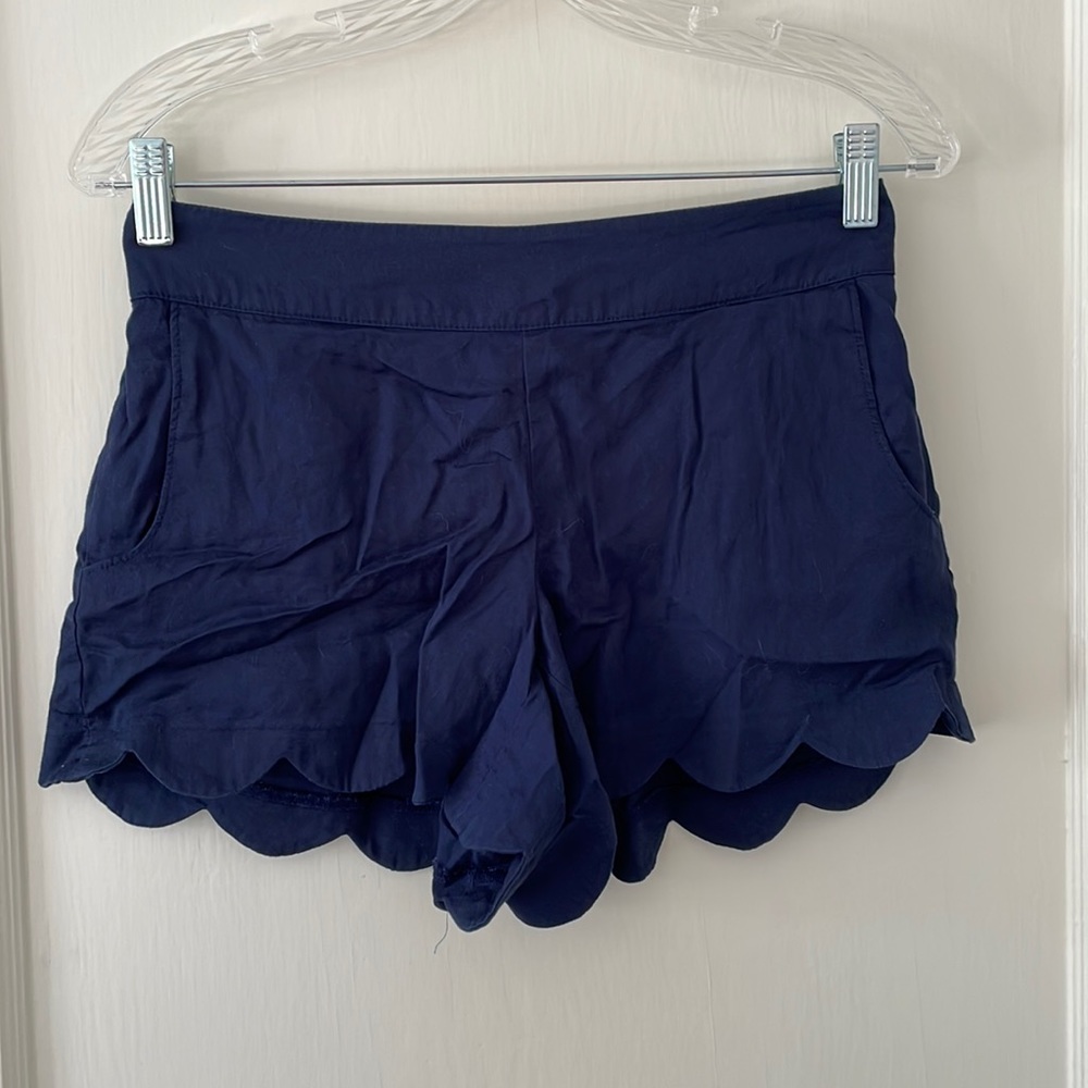 Lilly Pulitzer navy scalloped shorts